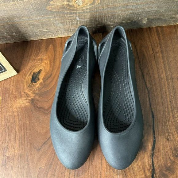 Womens Crocs Laura Black Slip On Ballet Flats Shoes Size 9‎ M GUC - Picture 3 of 6